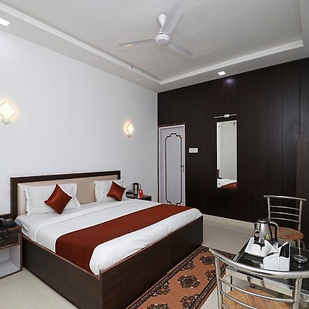 Oyo 11526 Hotel Apollo Agra  Εξωτερικό φωτογραφία