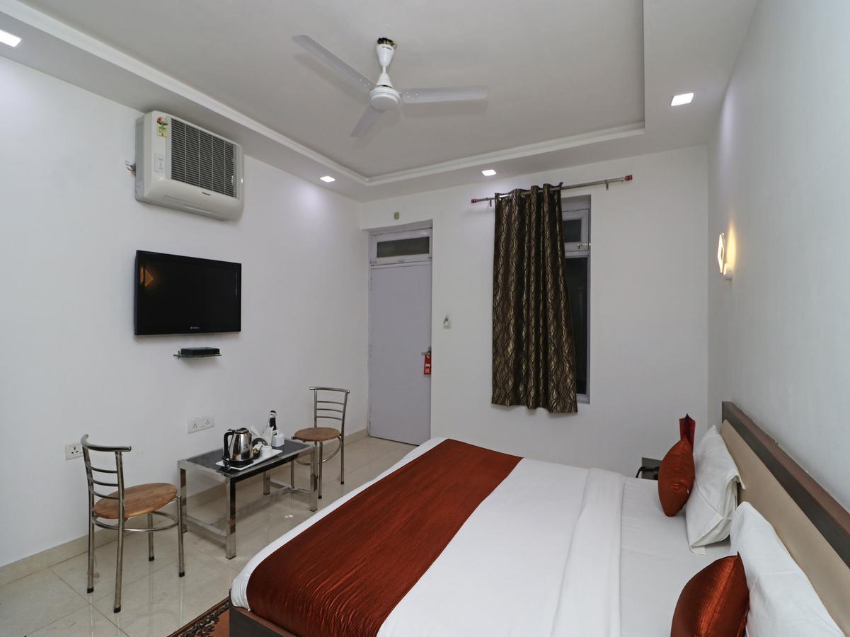 Oyo 11526 Hotel Apollo Agra  Εξωτερικό φωτογραφία