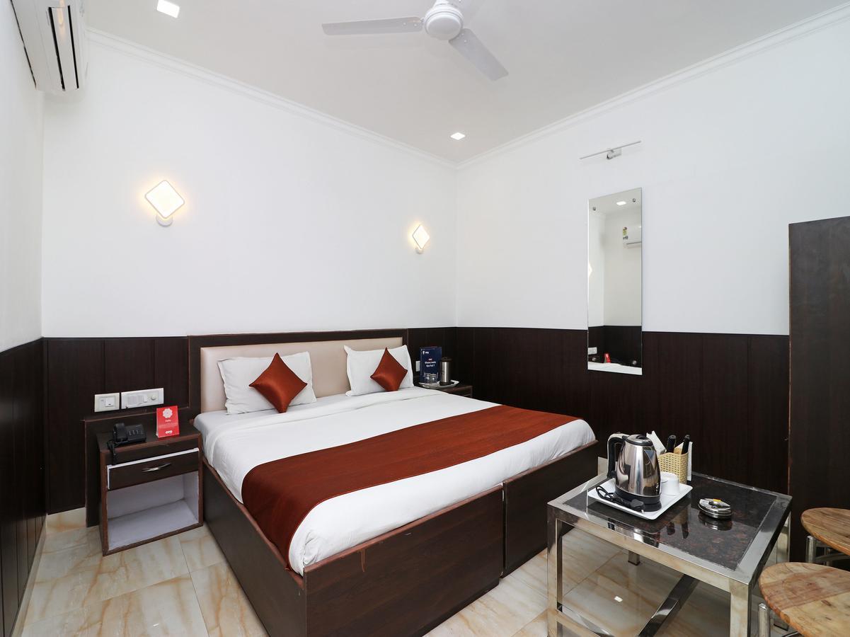 Oyo 11526 Hotel Apollo Agra  Εξωτερικό φωτογραφία