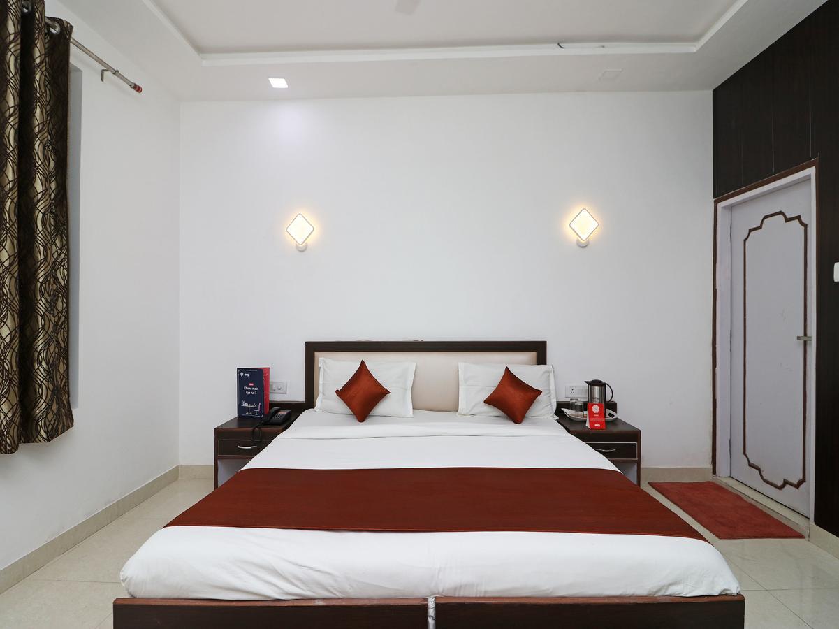 Oyo 11526 Hotel Apollo Agra  Εξωτερικό φωτογραφία