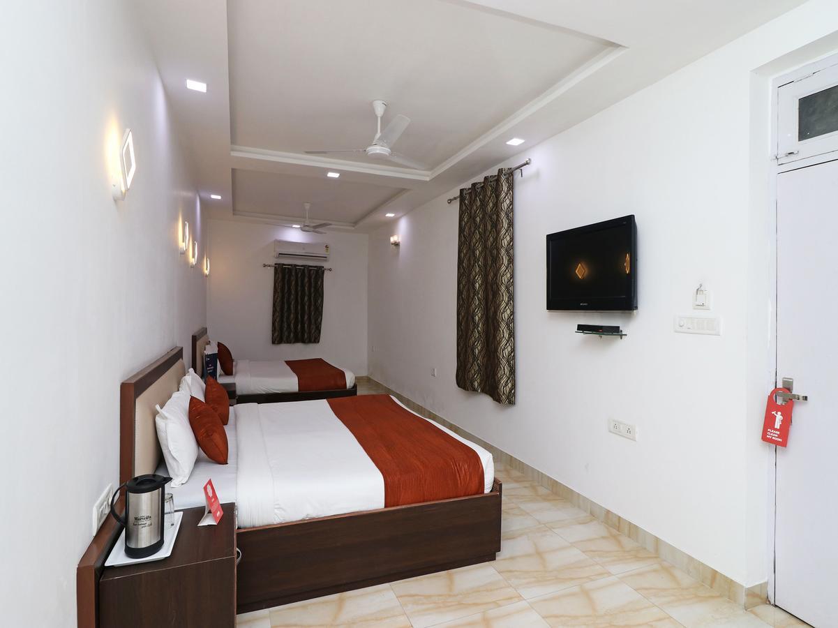 Oyo 11526 Hotel Apollo Agra  Εξωτερικό φωτογραφία