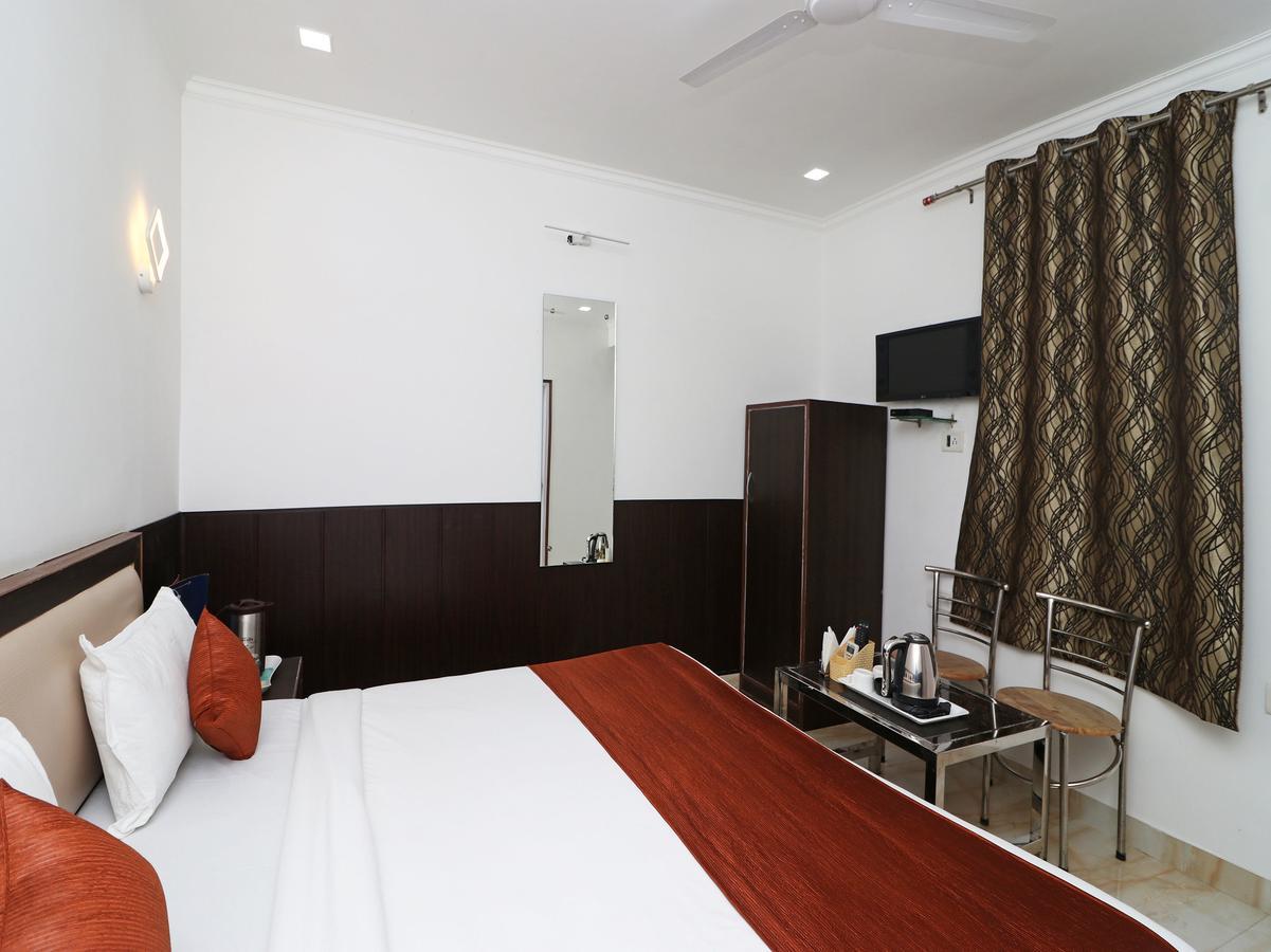 Oyo 11526 Hotel Apollo Agra  Εξωτερικό φωτογραφία