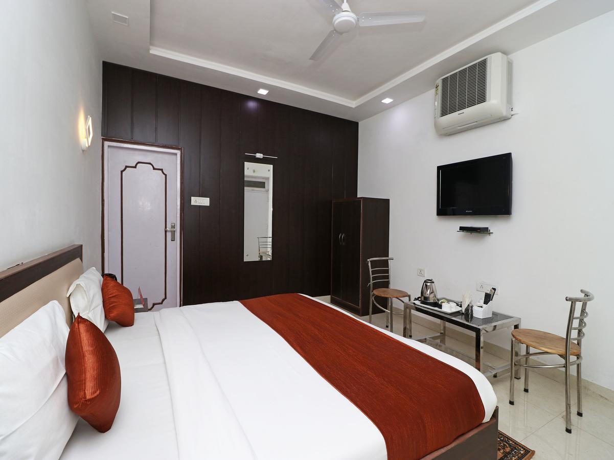 Oyo 11526 Hotel Apollo Agra  Εξωτερικό φωτογραφία
