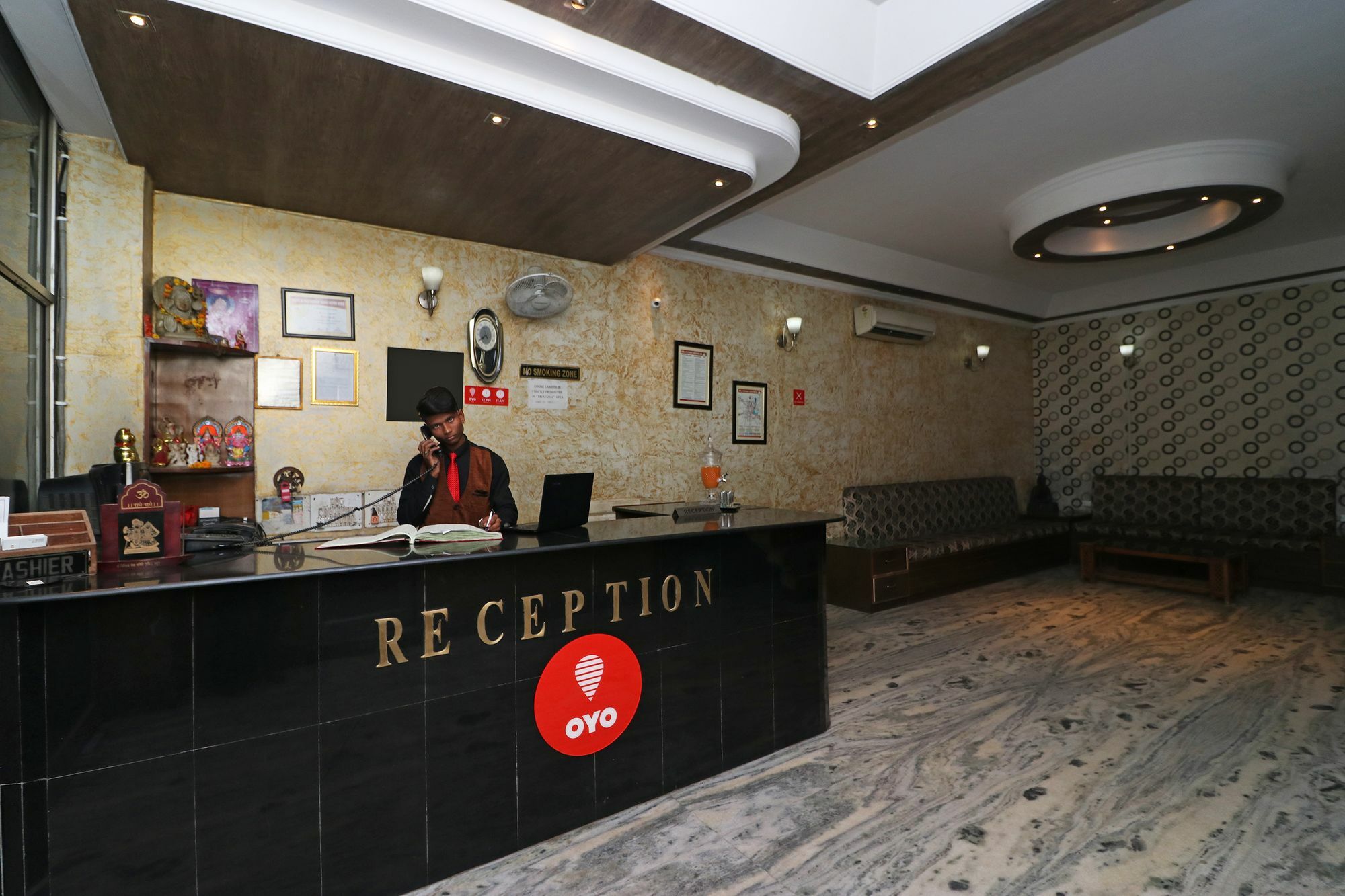 Oyo 11526 Hotel Apollo Agra  Εξωτερικό φωτογραφία